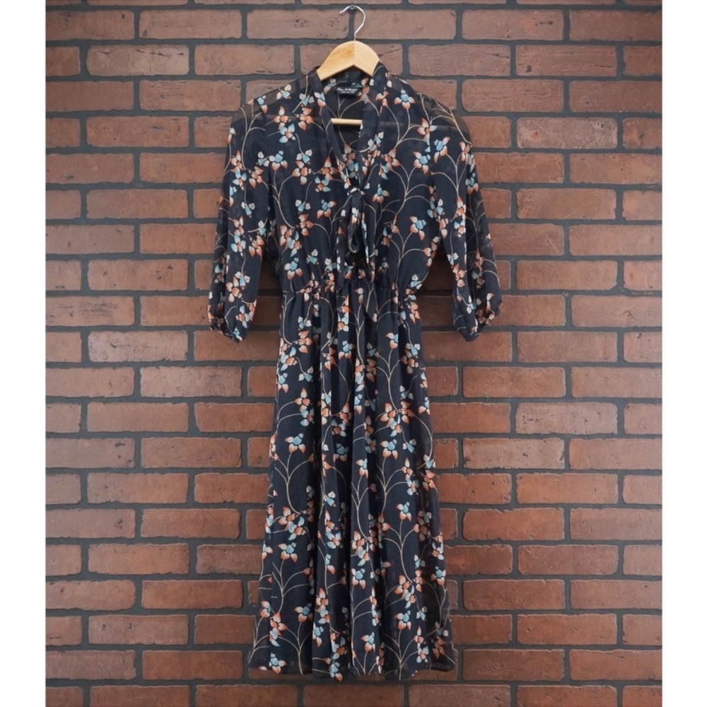 Miss Selfridge neck Bow, Button front, floral, midi dress navy cottage - Picture 8 of 10